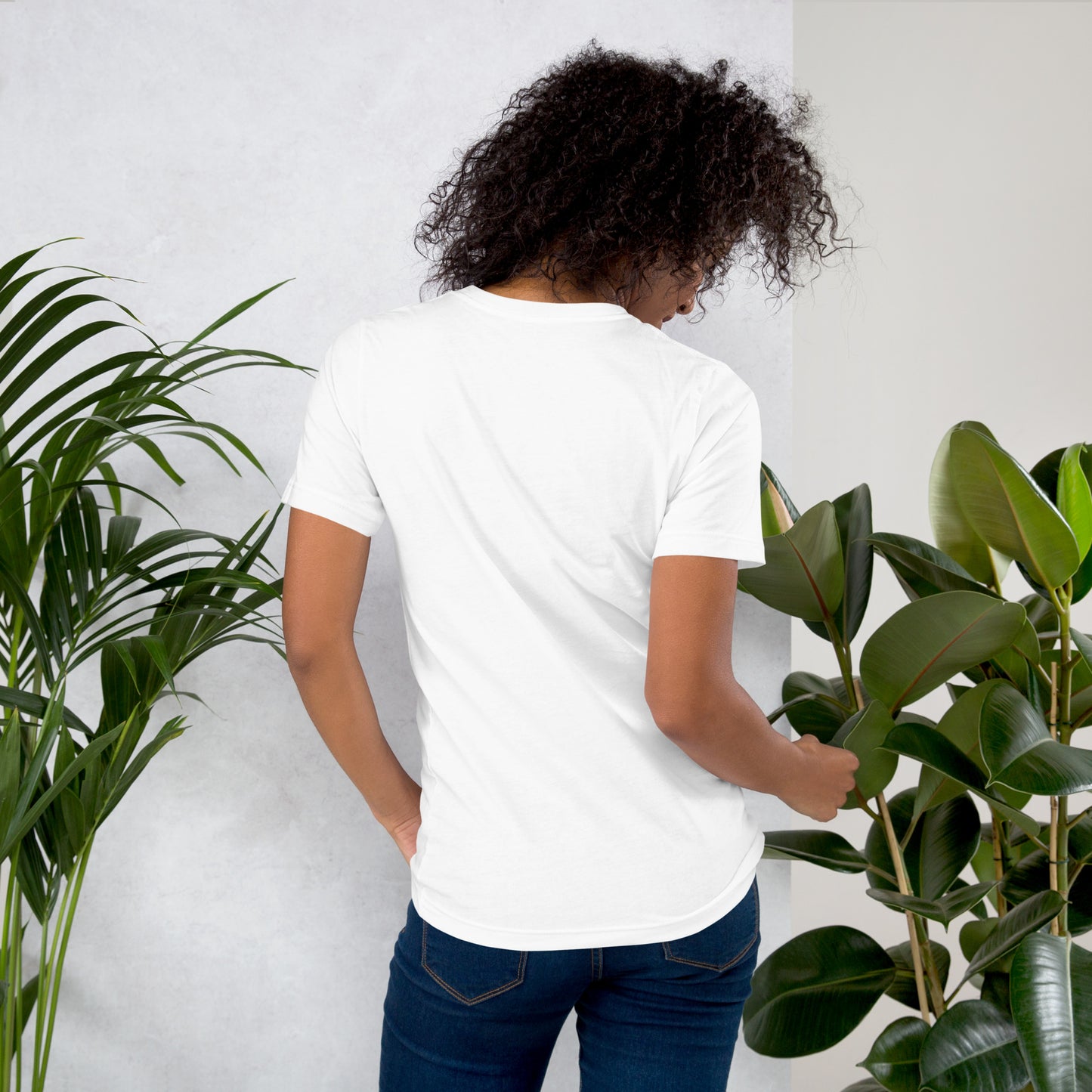Mom-tastic White/Pink T-Shirt