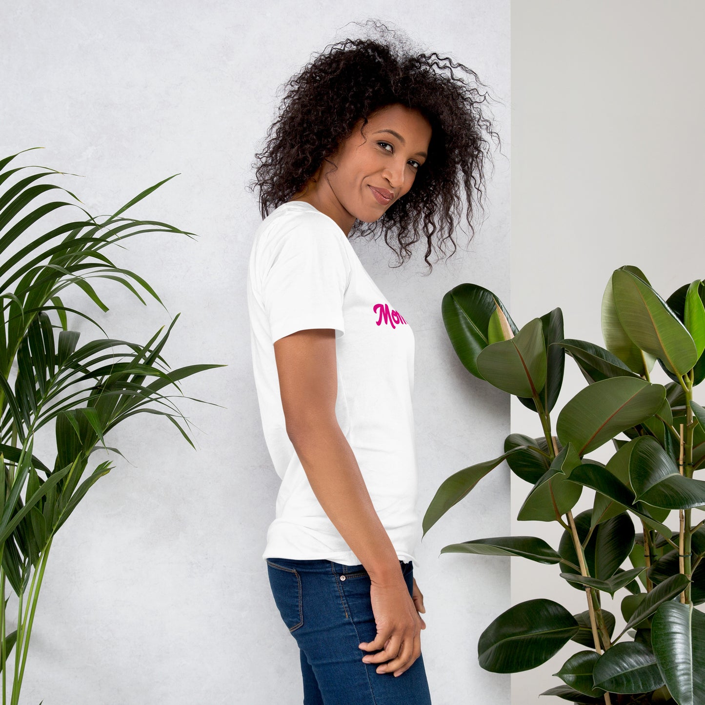Mom-tastic White/Pink T-Shirt